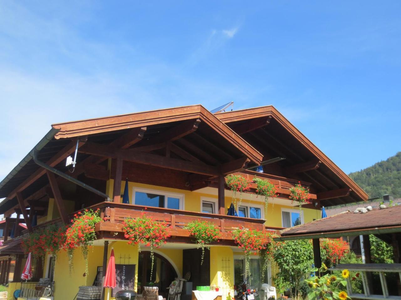 Hotel Alp Inn - Chiemgaukarte Inclusive Ruhpolding Exterior photo