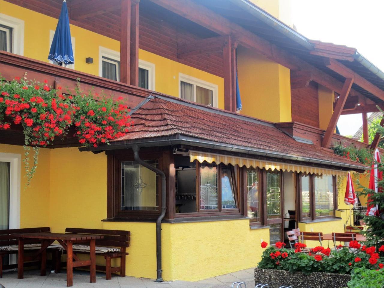 Hotel Alp Inn - Chiemgaukarte Inclusive Ruhpolding Exterior photo
